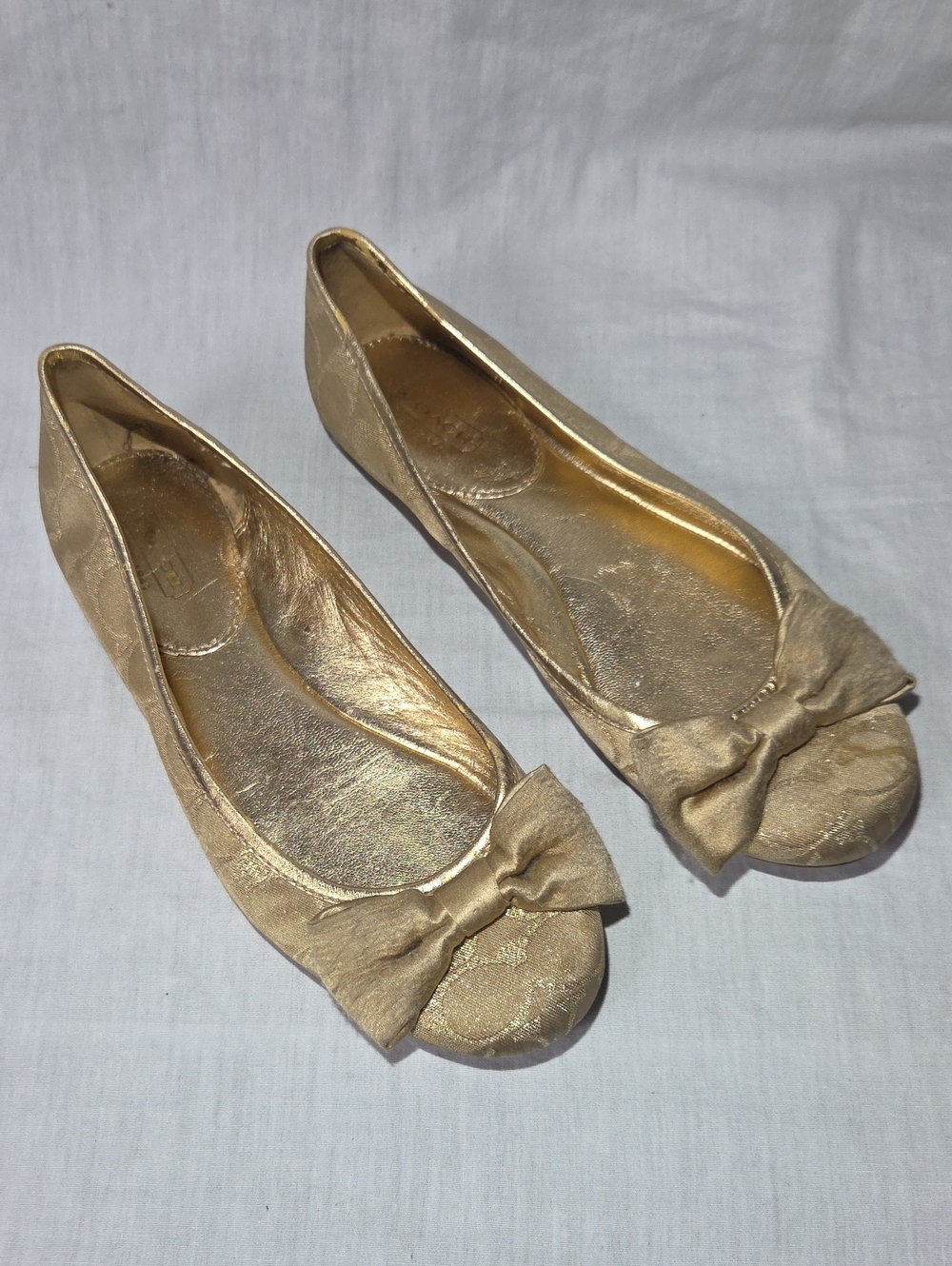 COACH GOLD Ballet Flats With Bow And Golden Highlights Classic CC Size 7 Womens - Picture 3 of 11